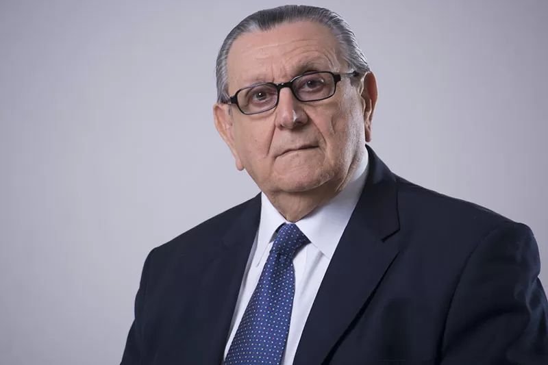 Oposición dividida