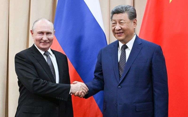 Vladímir Putin y Xi Jinping estrechan alianzas en la cumbre de la OCS con la exención de visados y proyectos estratégicos sobre la mesa