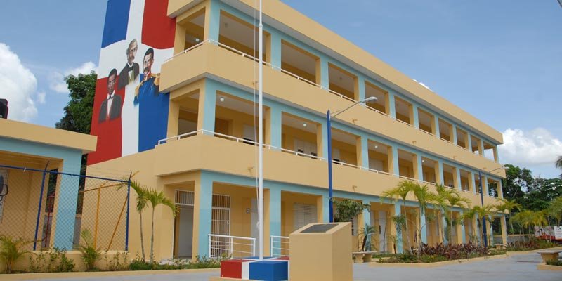 CRISIS ESCOLAR EN MONTE PLATA: LIDERA LAS ZONAS SIN PODER INICIAR EL AÑO LECTIVO