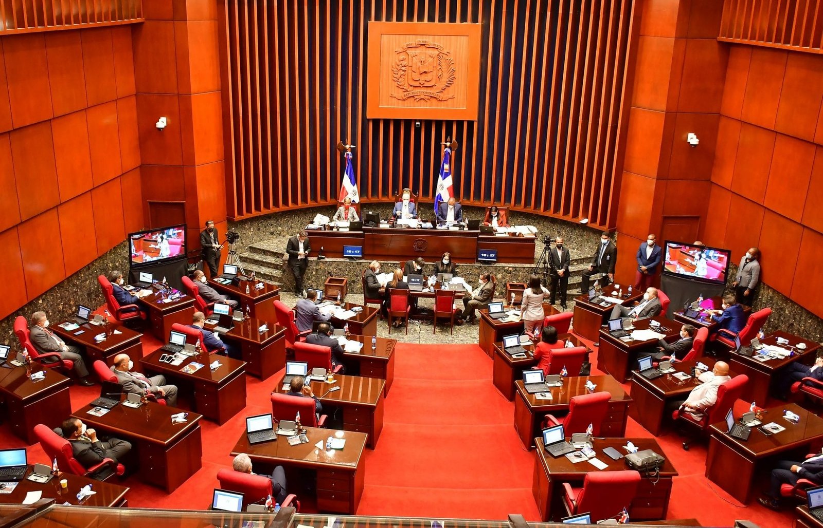 El Senado sesiona por primera vez en La Romana para celebrar sus 82 años de historia
