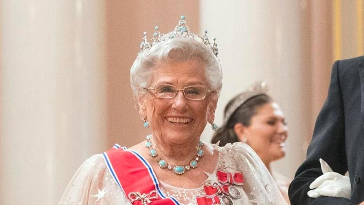 Doble luto en Noruega: muere la princesa Astrid a los 94 años, apenas dos días después de despedir al rey Harald V