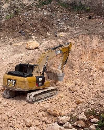 Monte Plata desafía a la ley: mina sin registro ni permiso sigue operando a plena luz del día