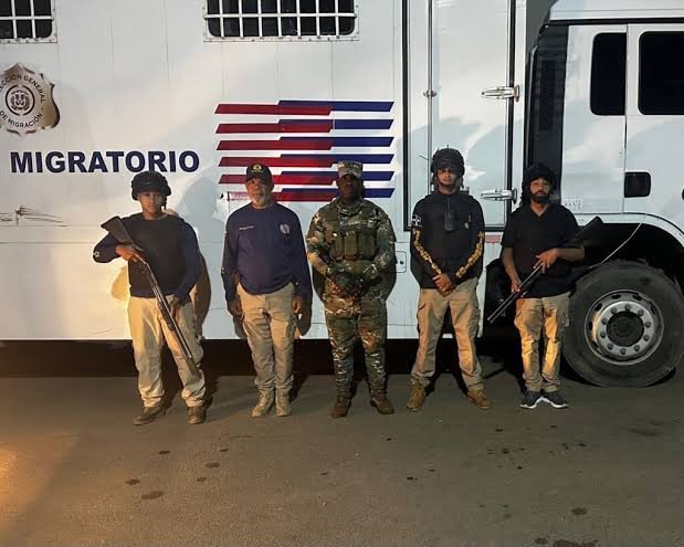 Operativos masivos: Intervienen Santo Domingo y la frontera con más de 4,000 extranjeros retenidos
