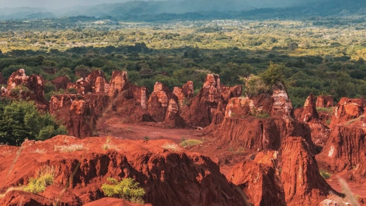 Abinader proyecta un hito minero: a final de año se sabrá el volumen real de tierras raras en el país