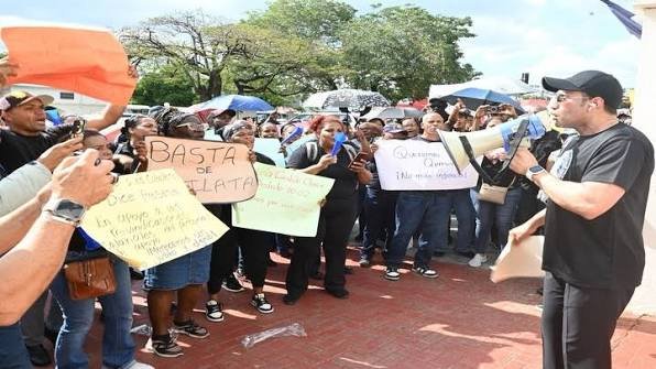 Sindicatos y colectivos convocan a manifestación nacional este lunes por la educación pública